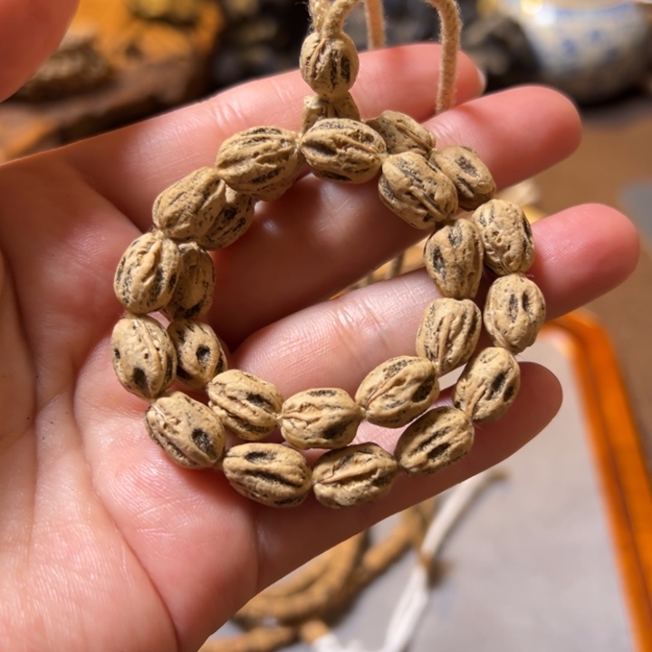 柏香籽/百香籽吊坠昂****店