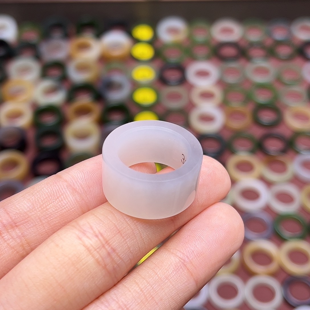 和田玉未镶嵌戒指16.4 烟雨江南 无鉴赏