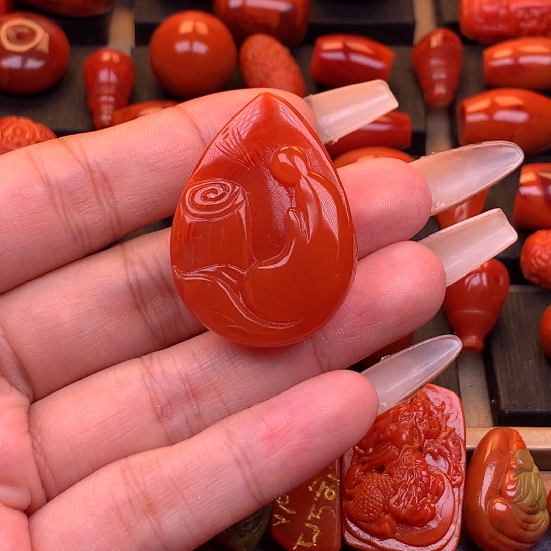 南红玛瑙未镶嵌川料悟道吊坠27.6mm