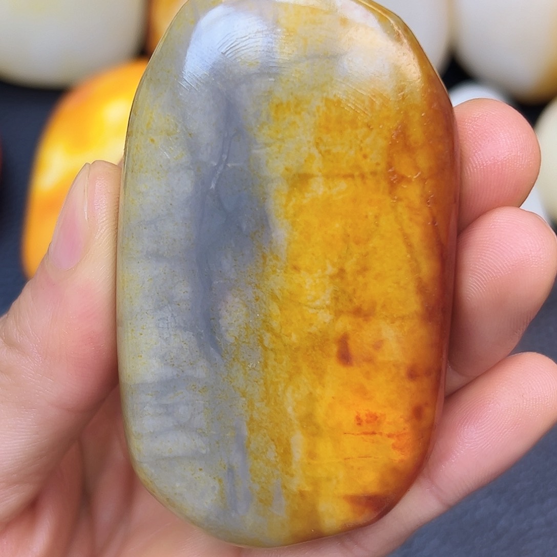 和田玉未镶嵌珠宝奇石