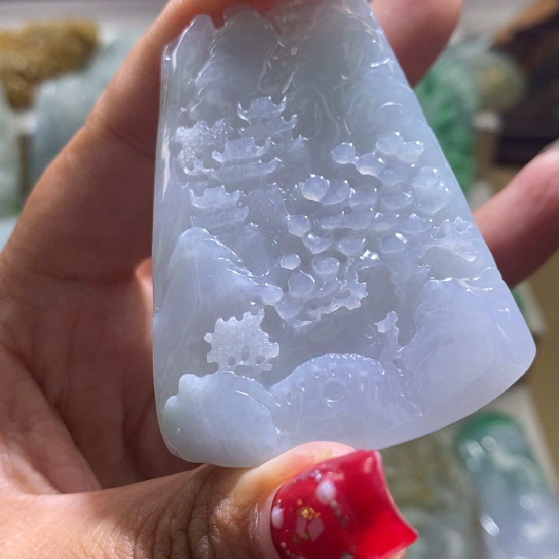 【闪购商品】翡翠颈饰未镶嵌山水