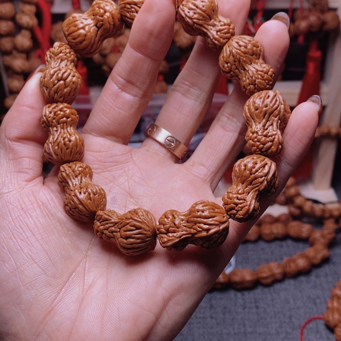 吊坠桃核龙纹桃枭