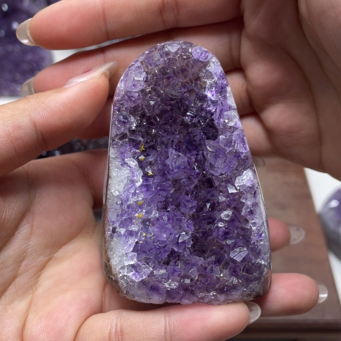 紫晶大型摆件（非配饰）未镶嵌
