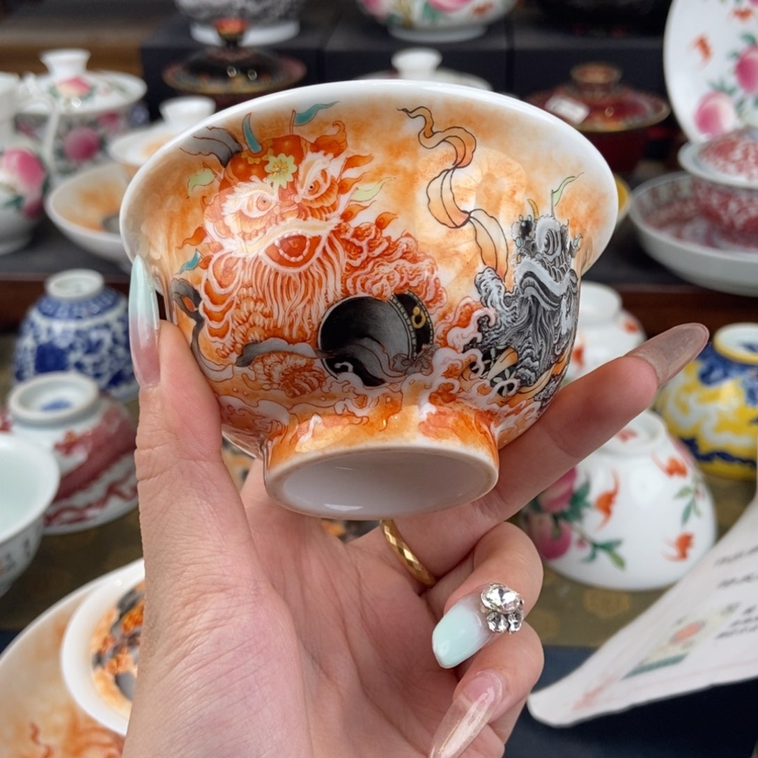 瓷片陶瓷艺术家的作品是陶瓷的