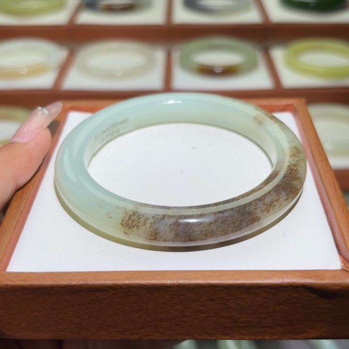 天然和田玉新疆且末蓝桂花糕60-61特色温柔女士手镯