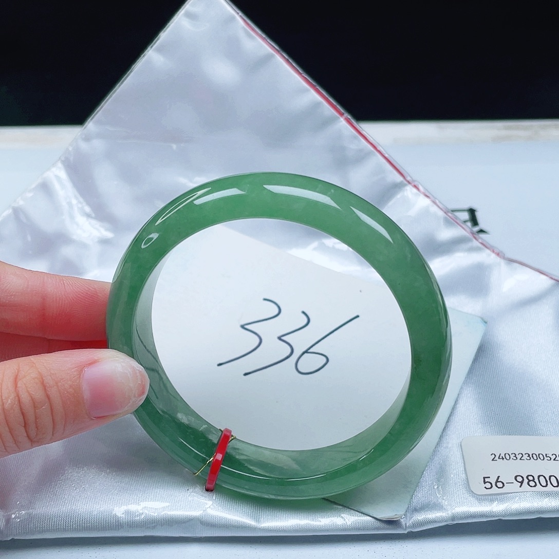 翡翠未镶嵌手镯56+正圈