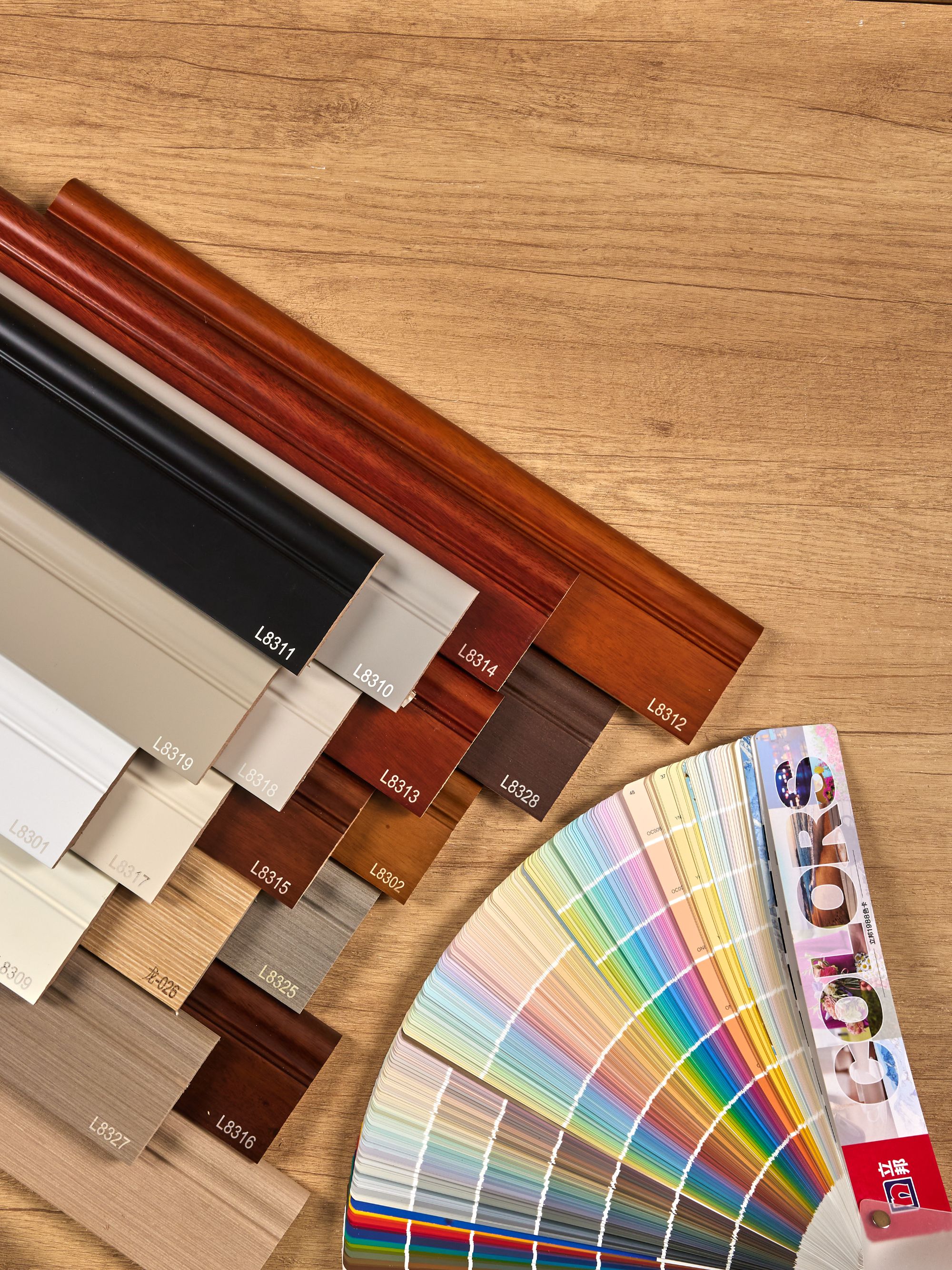 【锁单链接】家装纯实木踢脚线烤漆免漆贴pvc黑色现代轻奢风菱花白