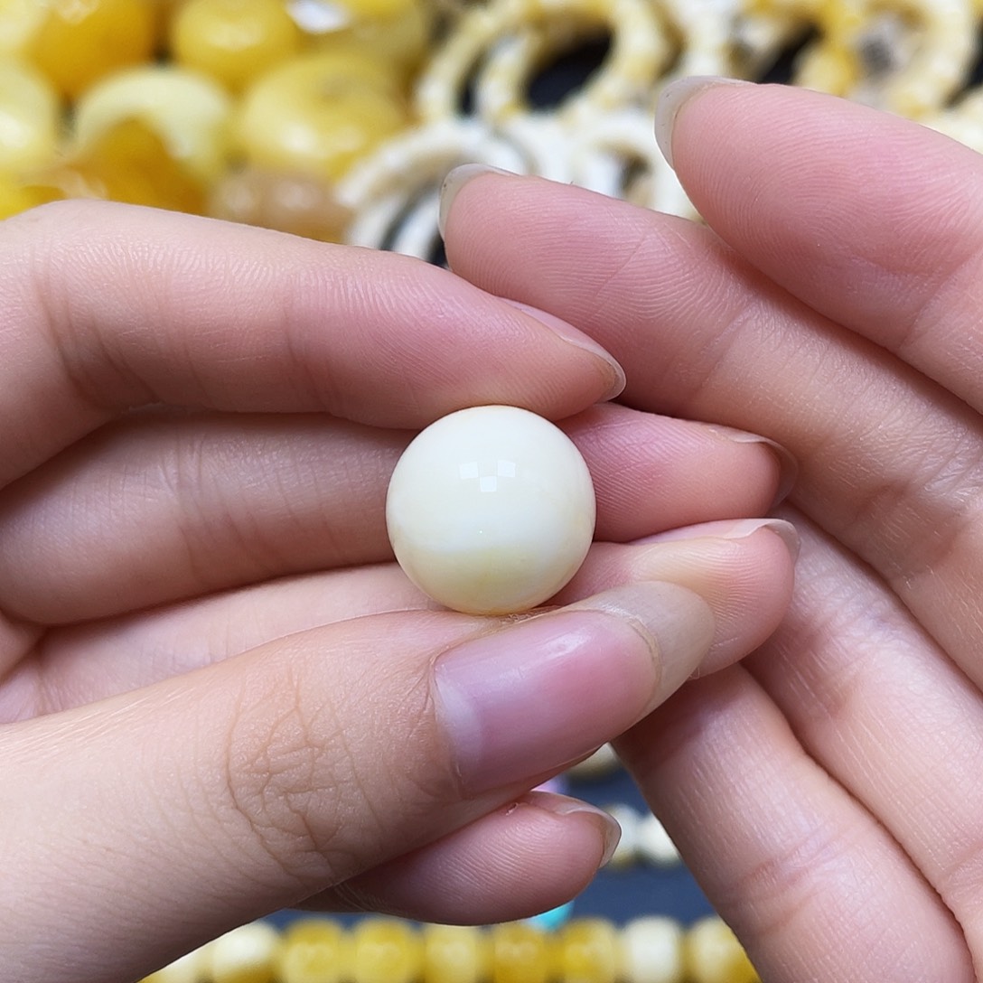 裸石蜜蜡未镶嵌圆珠15.5mm