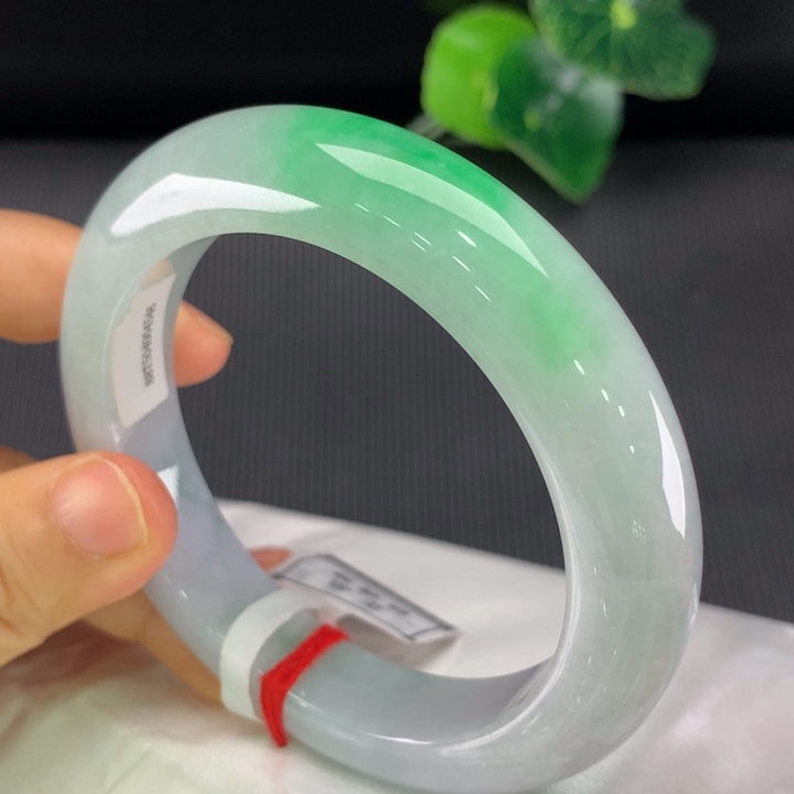 翡翠手镯未镶嵌正圈58