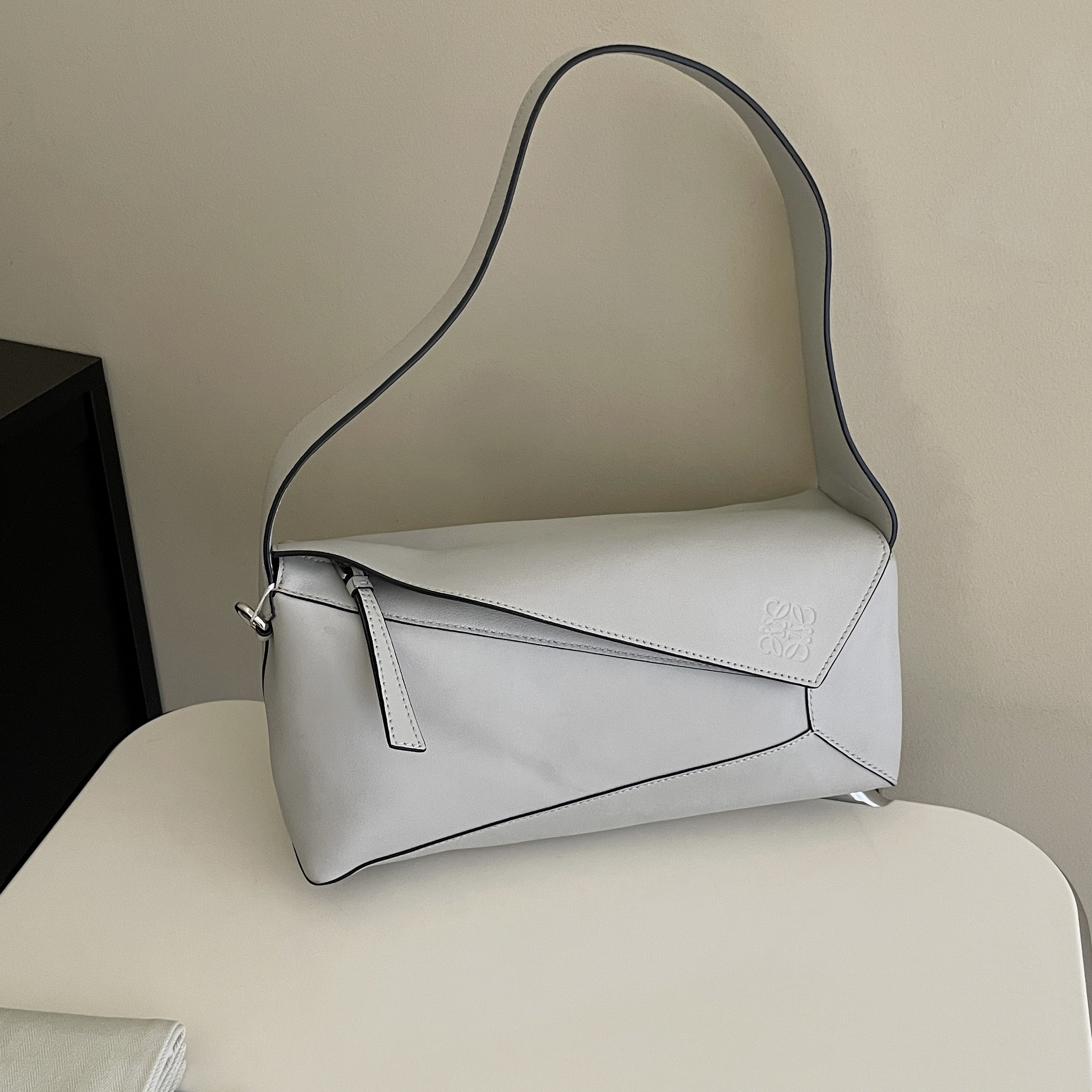 95新 LOEWE/罗意威 Puzzle浅青色牛皮Hobo手提单肩包 6396