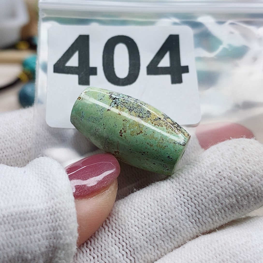 绿松石颈饰未镶嵌