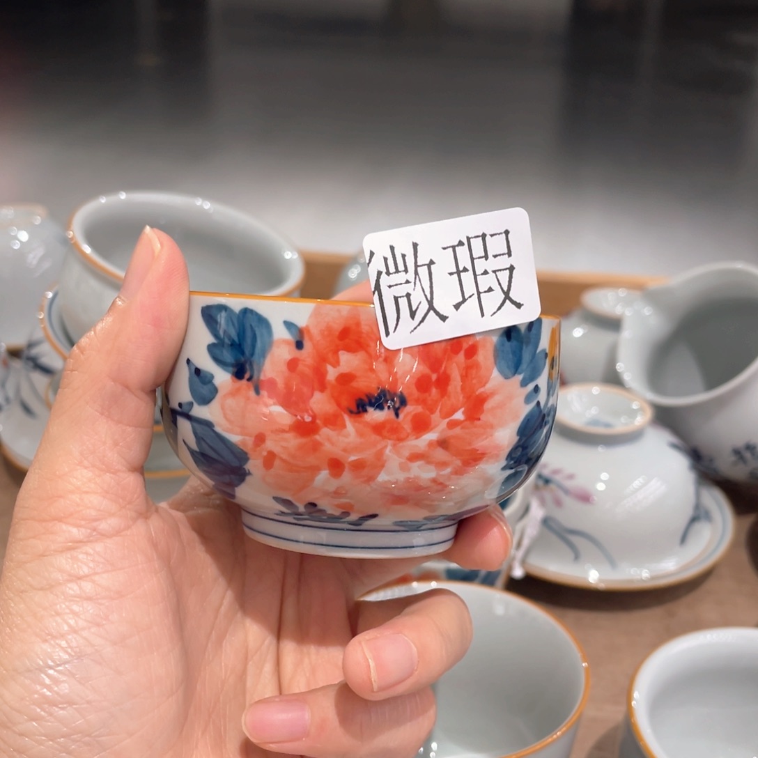 釉下彩纯手绘有瑕