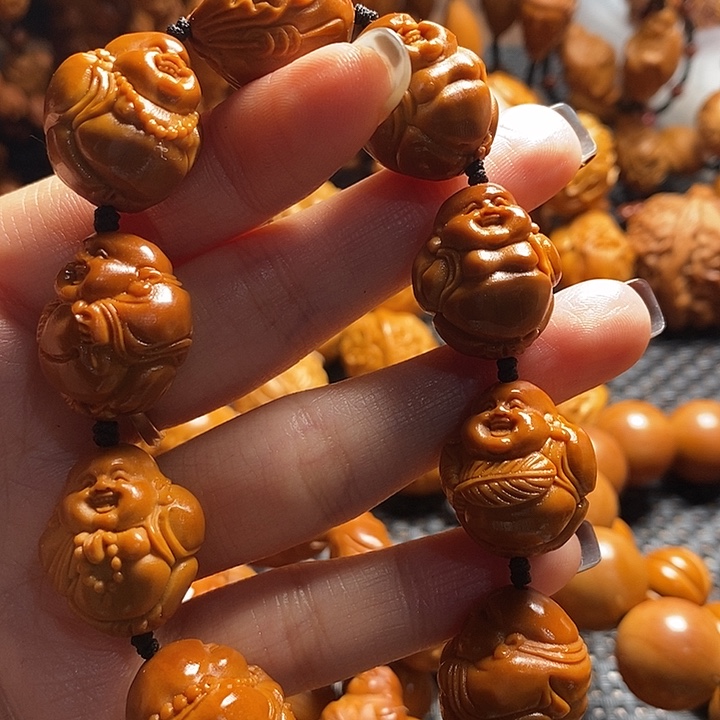 吊坠橄榄核《***》八宝弥勒