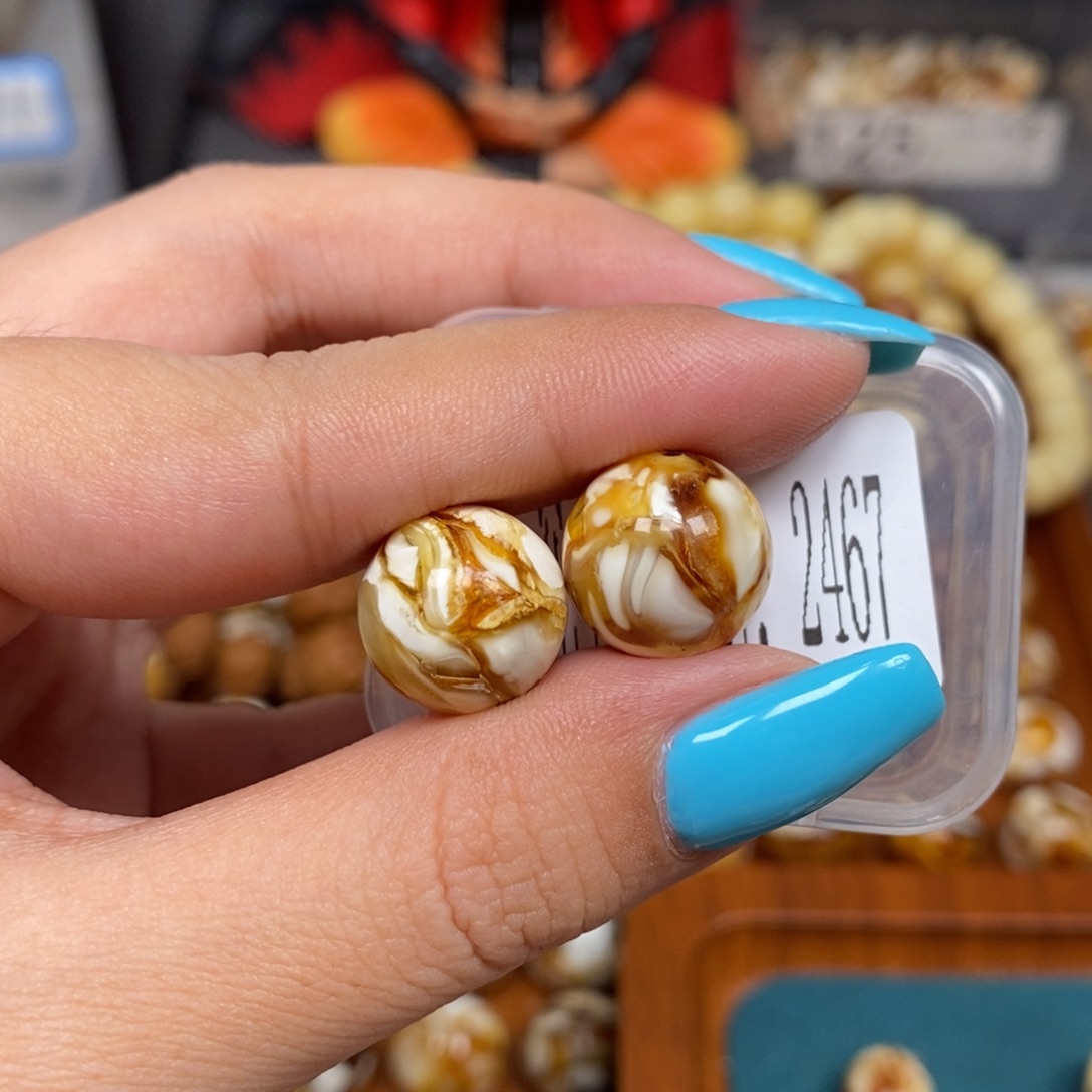 沁色蜜蜡未镶嵌2467