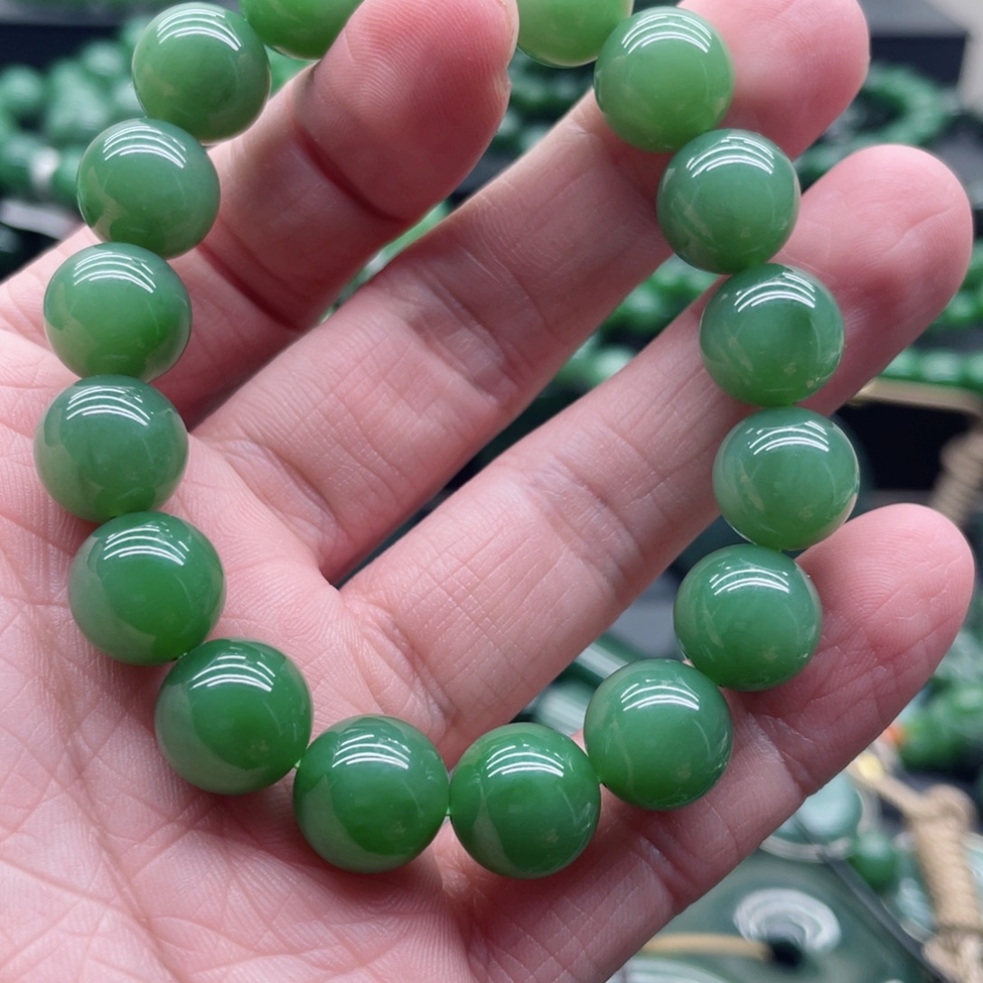 和田玉（碧玉）未镶嵌手链