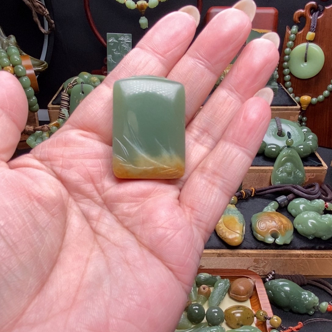 岫岩河磨玉（透闪石质玉）未镶嵌挂件
