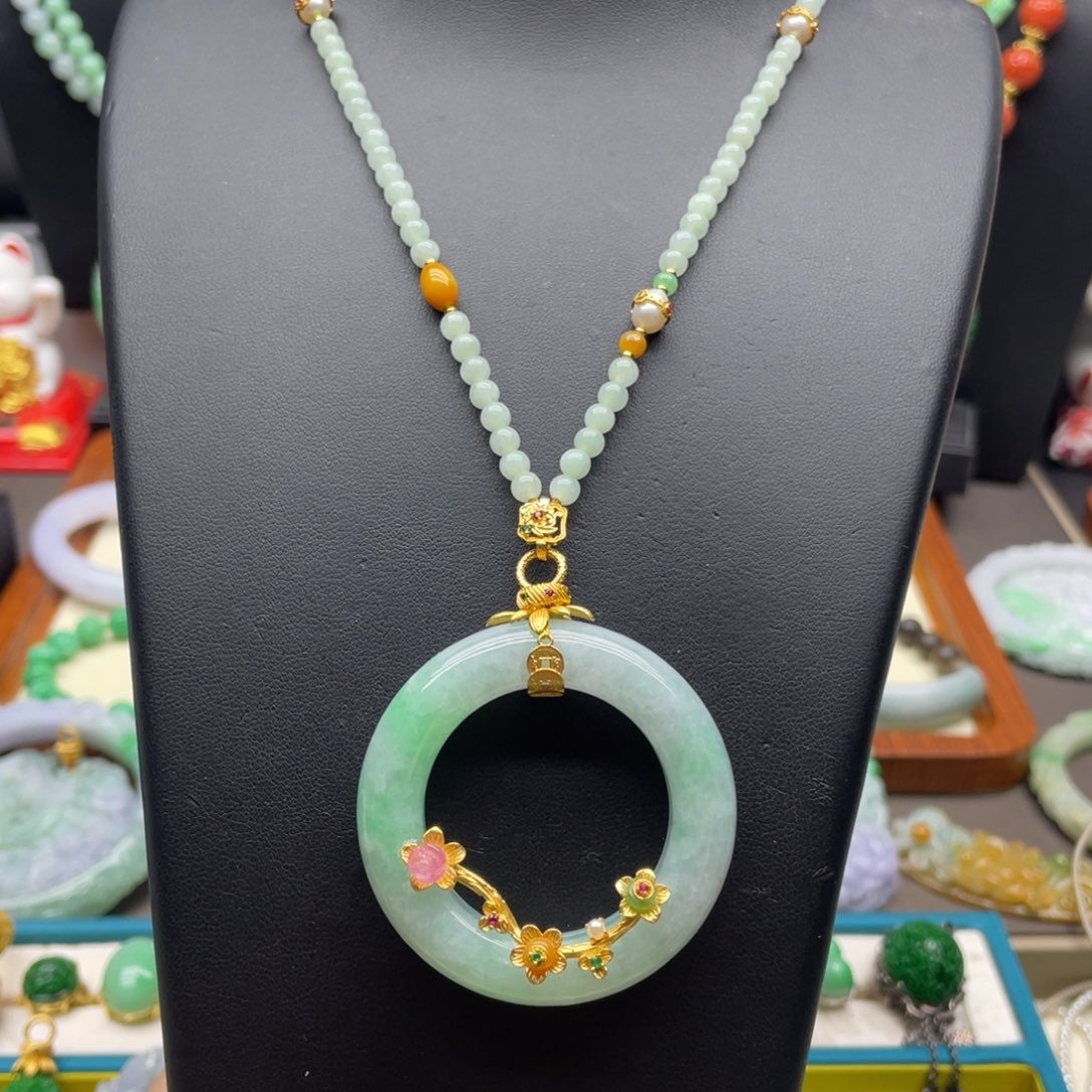 翡翠未镶嵌颈饰翡翠甜甜圈