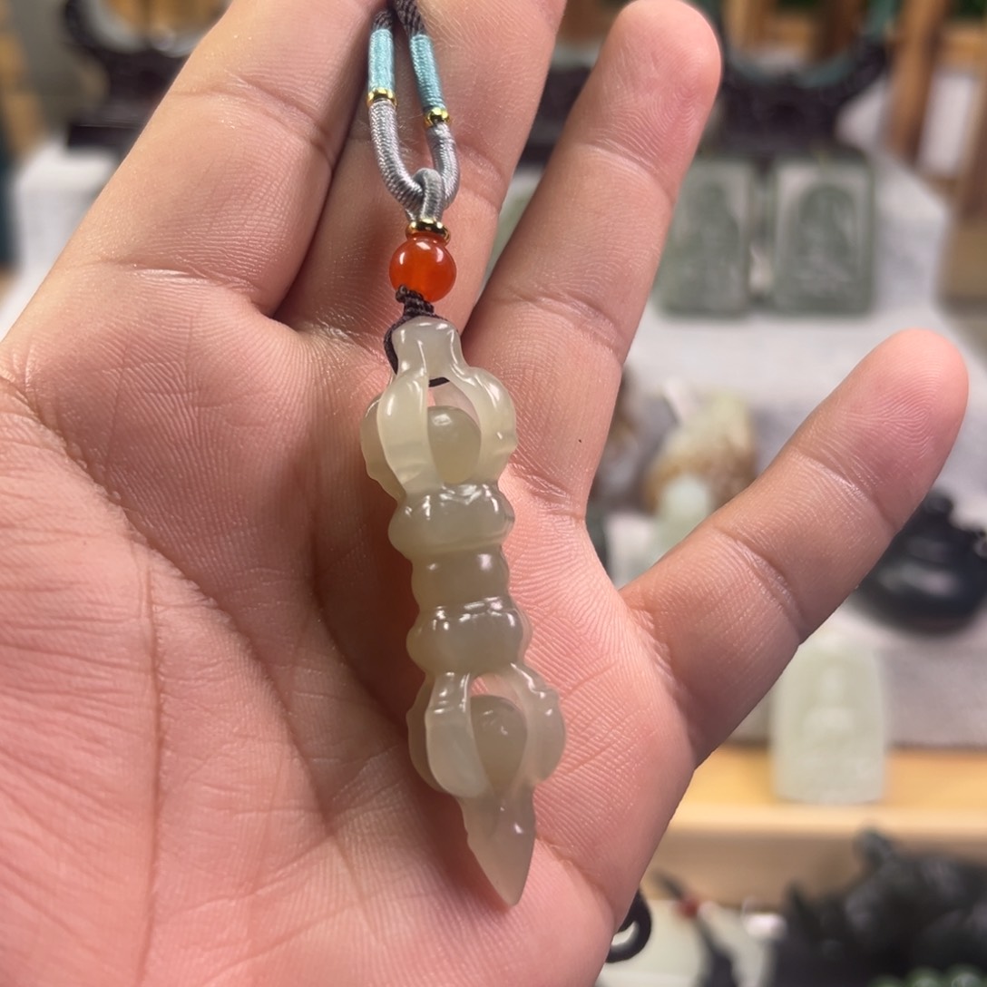 和田玉颈饰未镶嵌