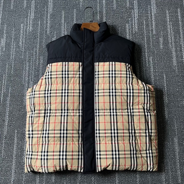99新 BURBERRY/博柏利 格纹拼接双面穿羽绒马甲/L码/8770