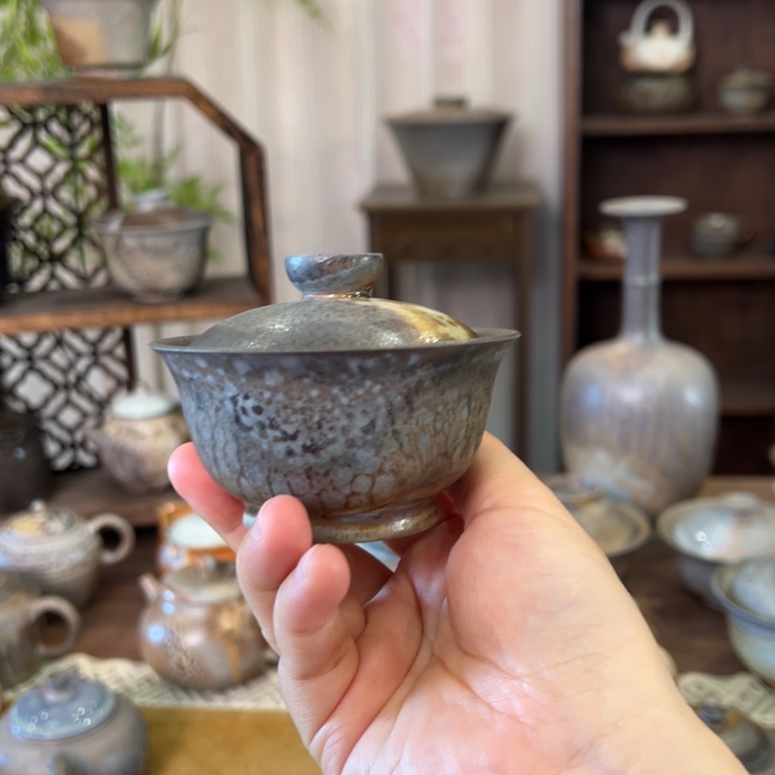 08中白重落灰马蹄盖碗