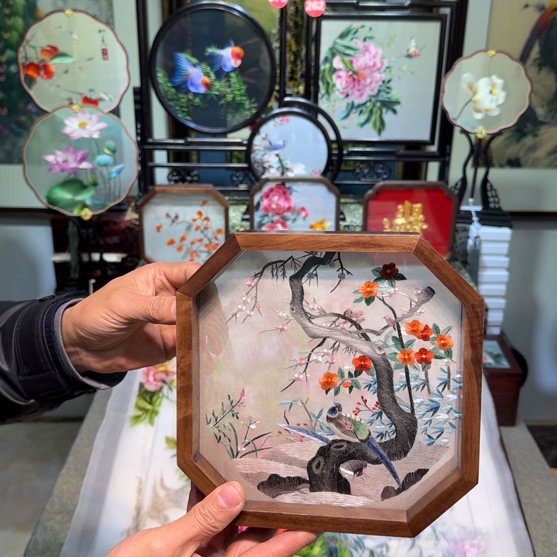 刺绣刺绣工艺精湛