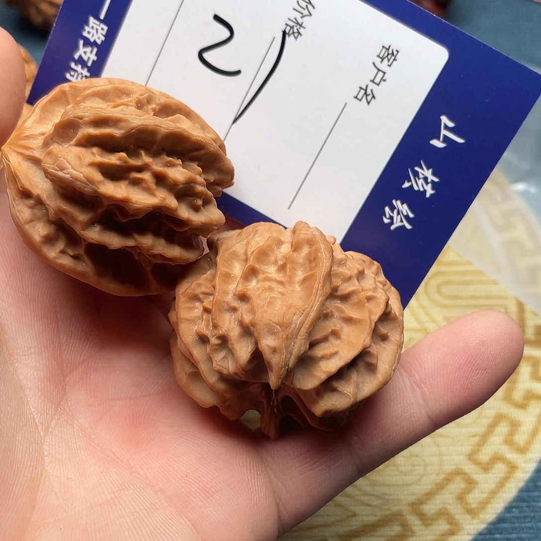 皈***.文玩核桃闪电购21