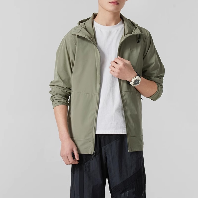 Nike耐克男士2025春季新款运动服装梭织连帽防风衣夹克外套FB7552