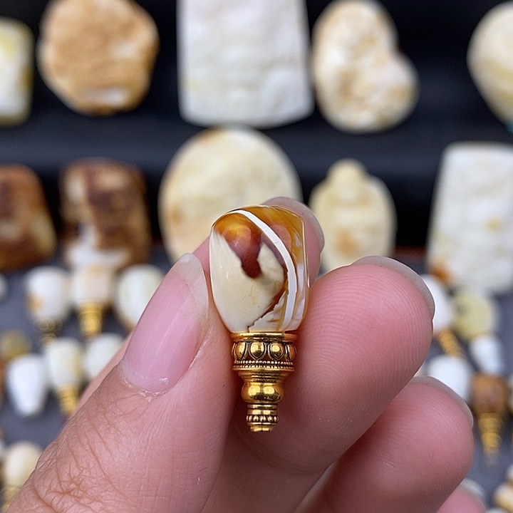 琥珀未镶嵌裸石10金塔三通