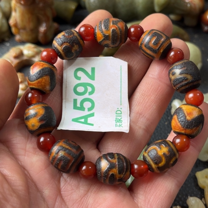 玛瑙/玉髓颈饰合金