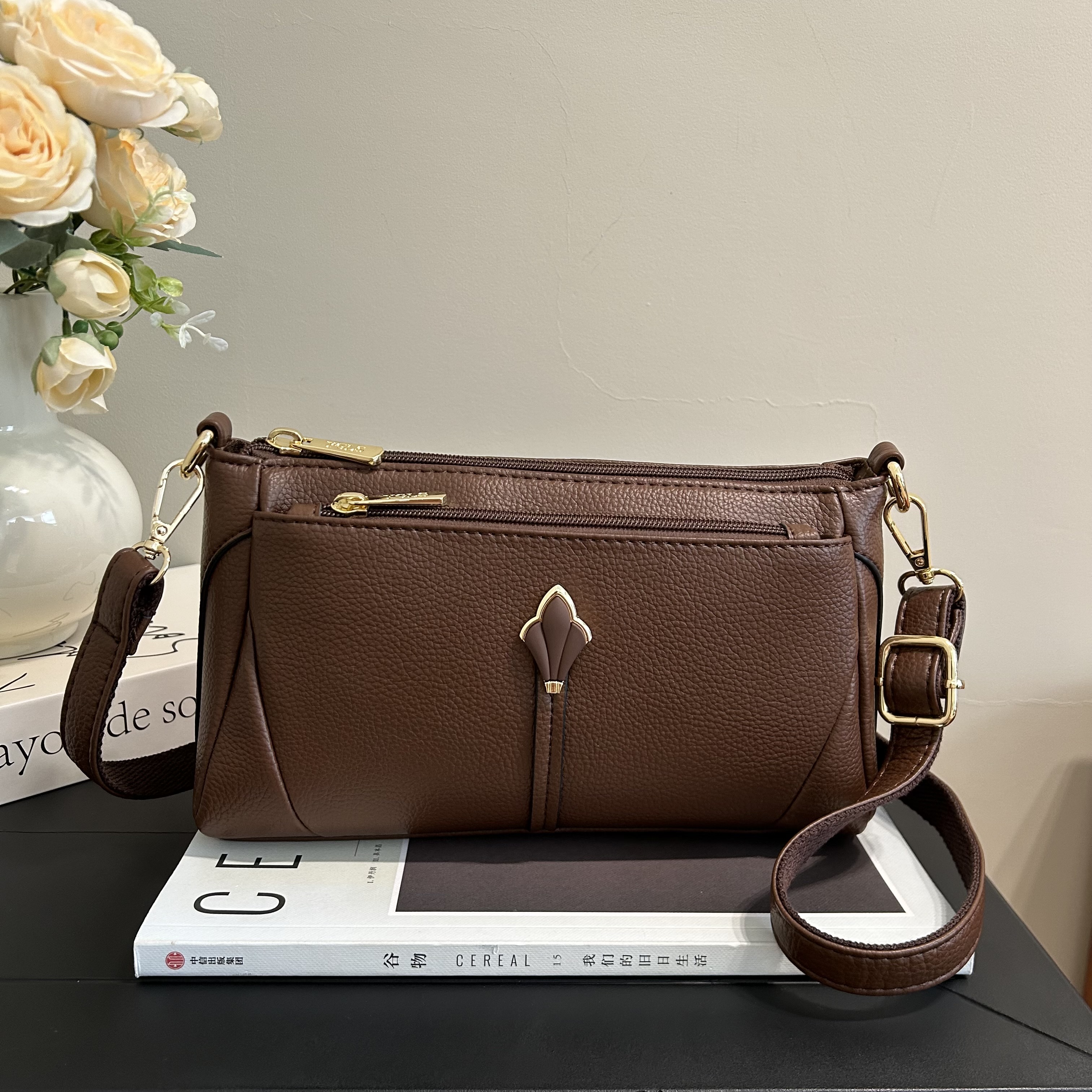 2025新款单肩腋下包包女爆款 休闲简约风百搭女士真皮斜跨包