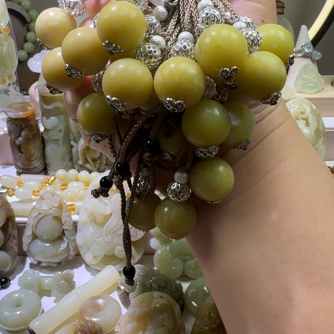 蛇纹石玉合金颈饰