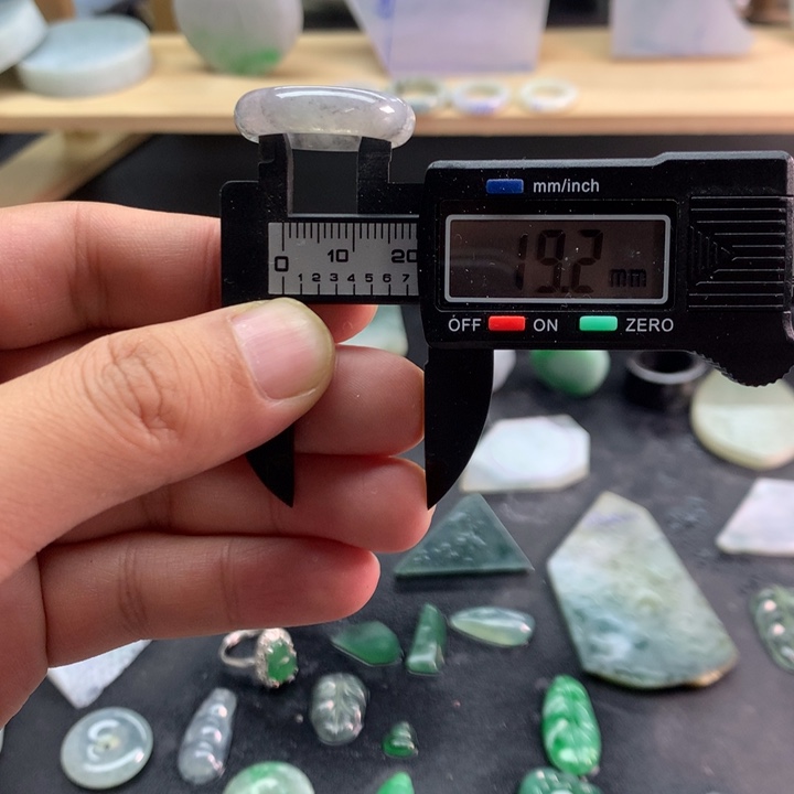 翡翠未镶嵌戒指天然翡翠