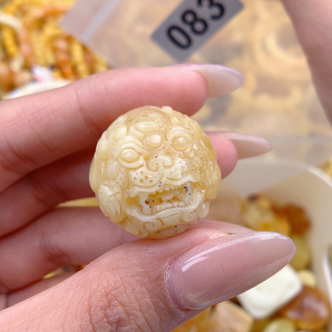 琥珀未镶嵌珠宝奇石24.8