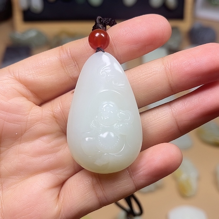 和田玉未镶嵌颈饰