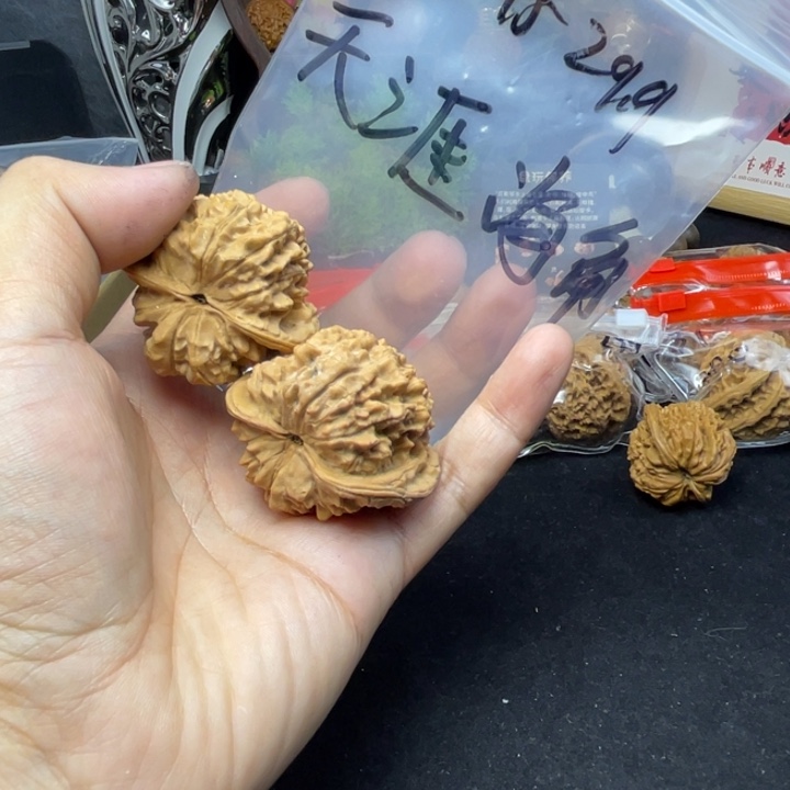 文玩核桃把件天****Y官帽