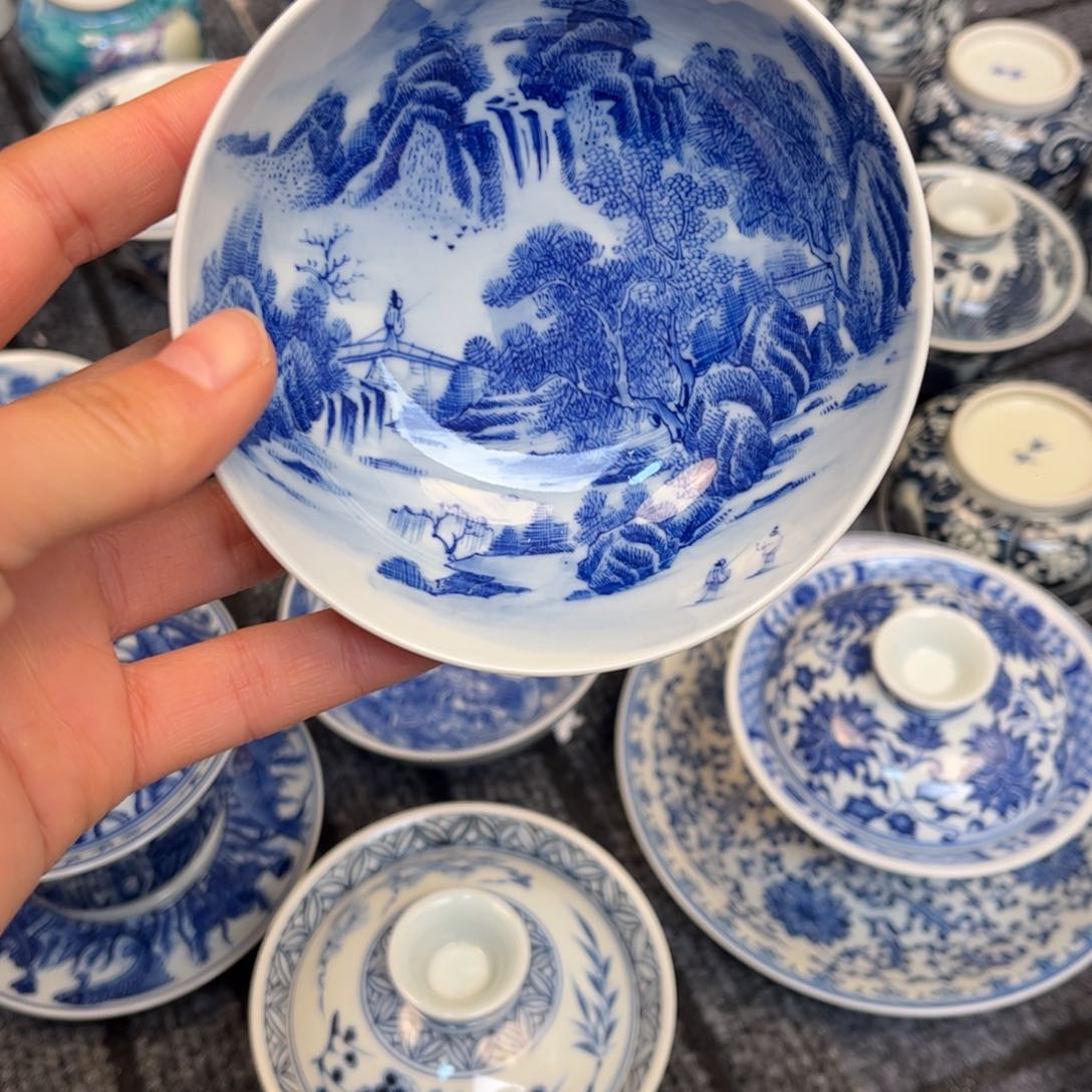 二**山景德镇山水杯。    