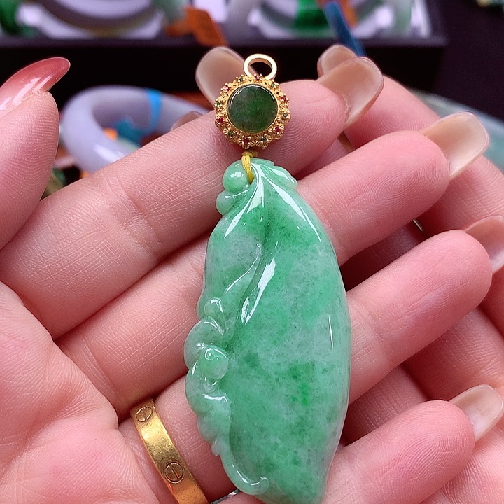 颈饰未镶嵌翡翠翡翠