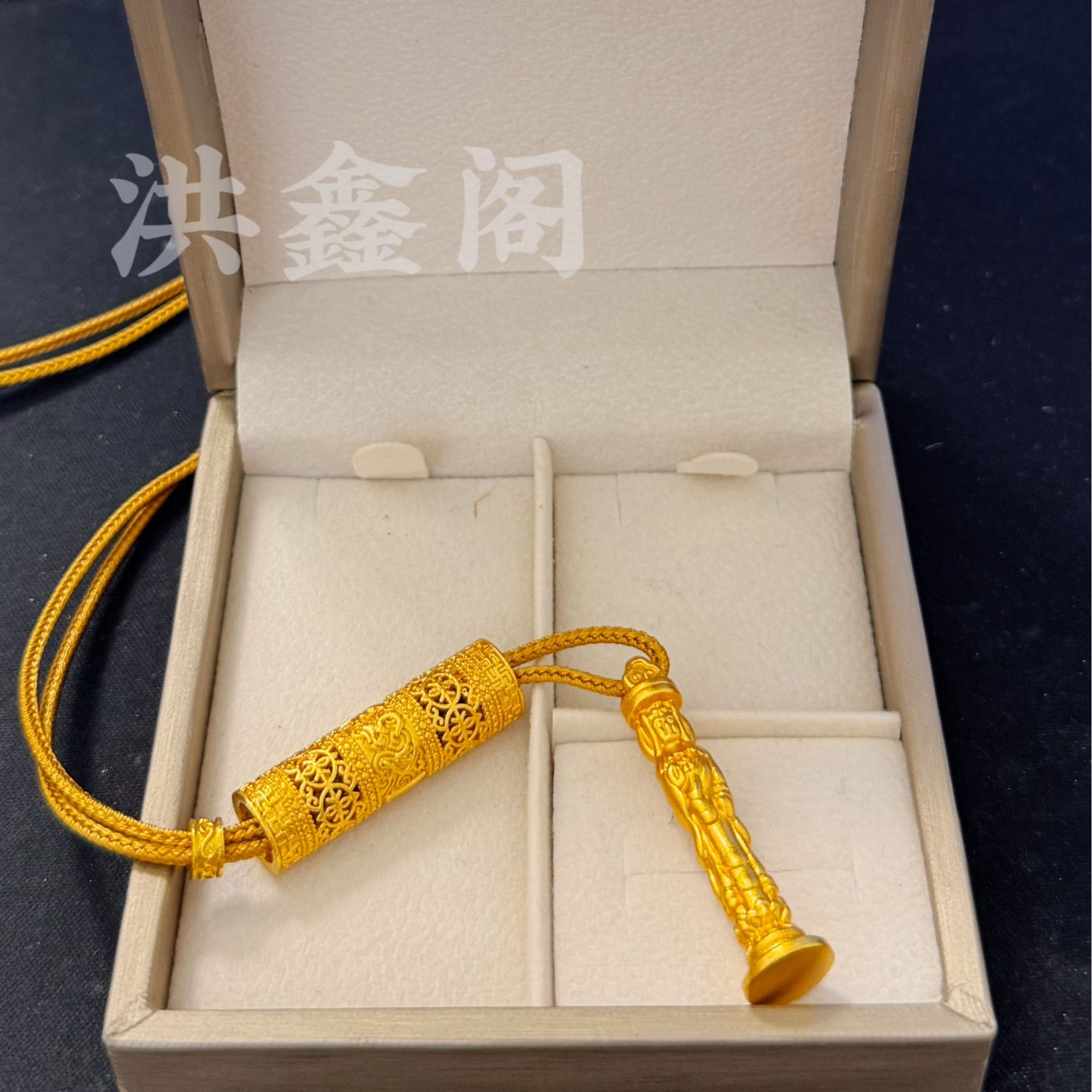 合金吊坠 时尚六字真言随身佛镂空可打开圆柱吊坠