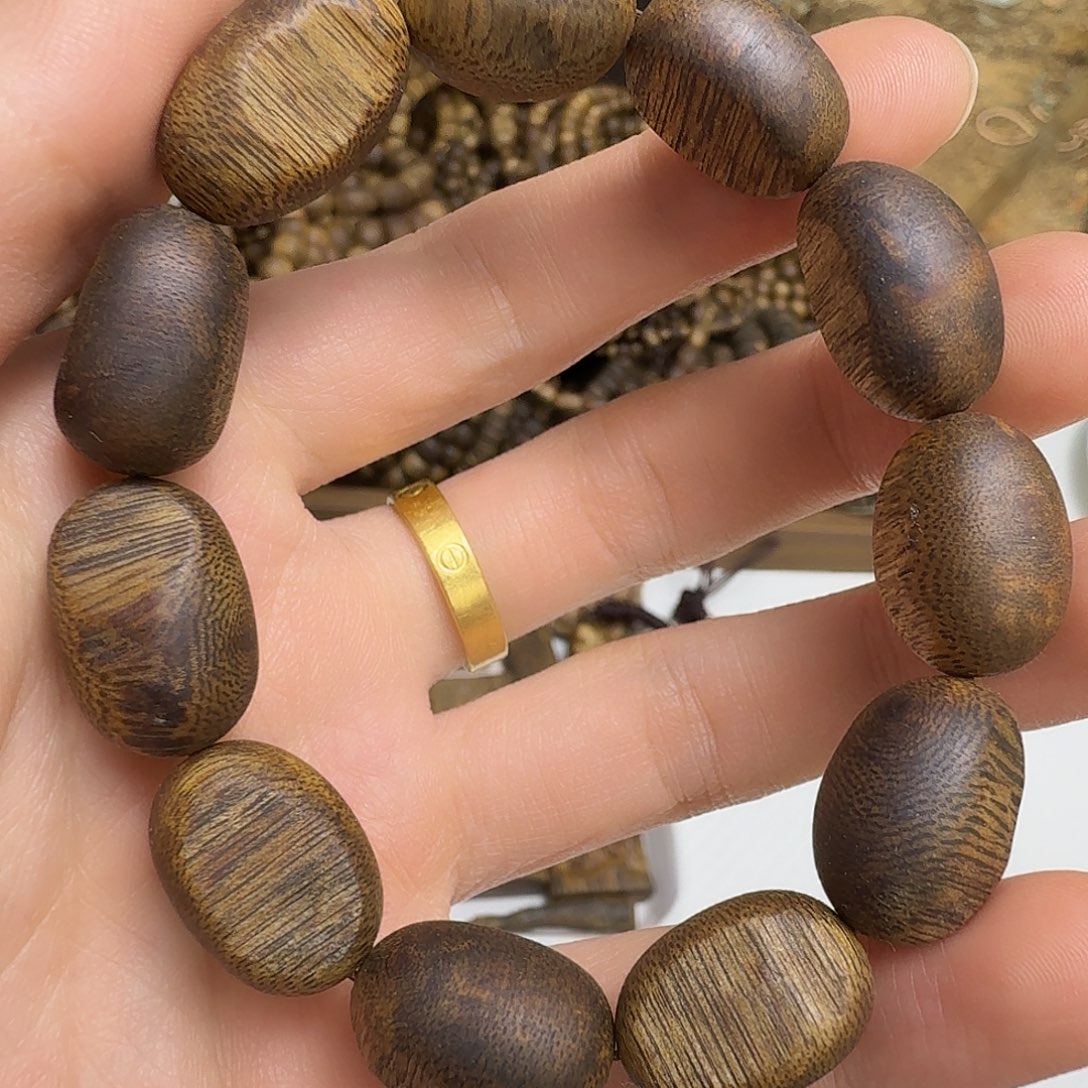 沉香碎屑沉香1.3留疤单圈12克➕乌身圆叶