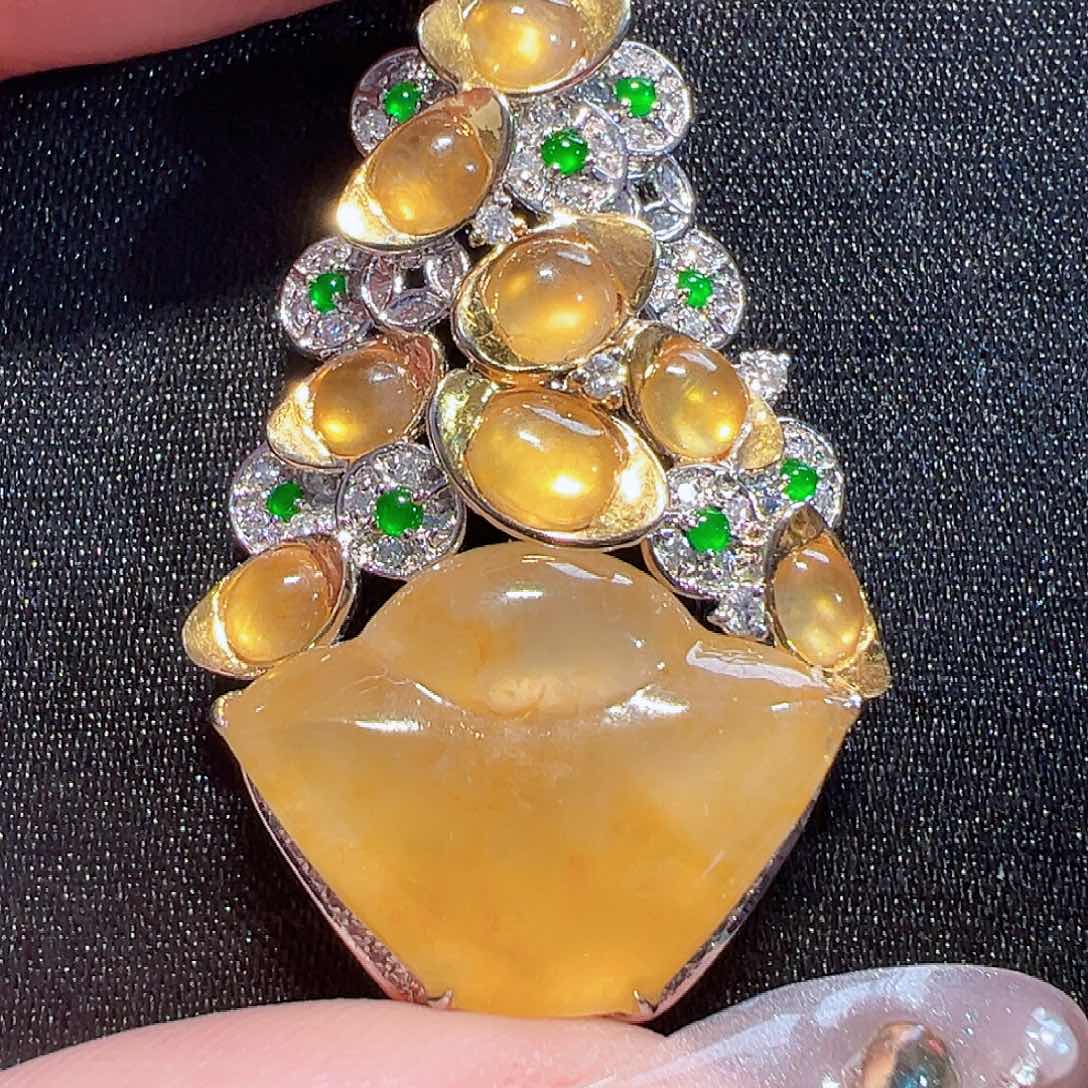 翡翠颈饰18K金镶嵌签收后24小时鉴赏期