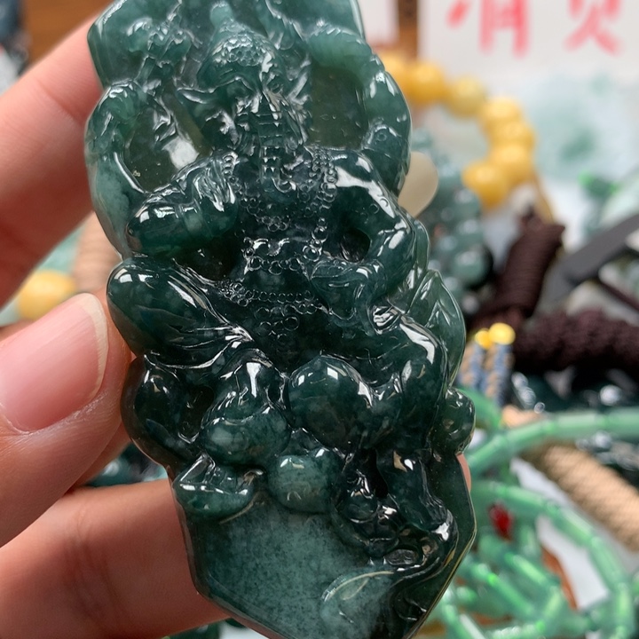 翡翠颈饰未镶嵌保真天然A货翡翠