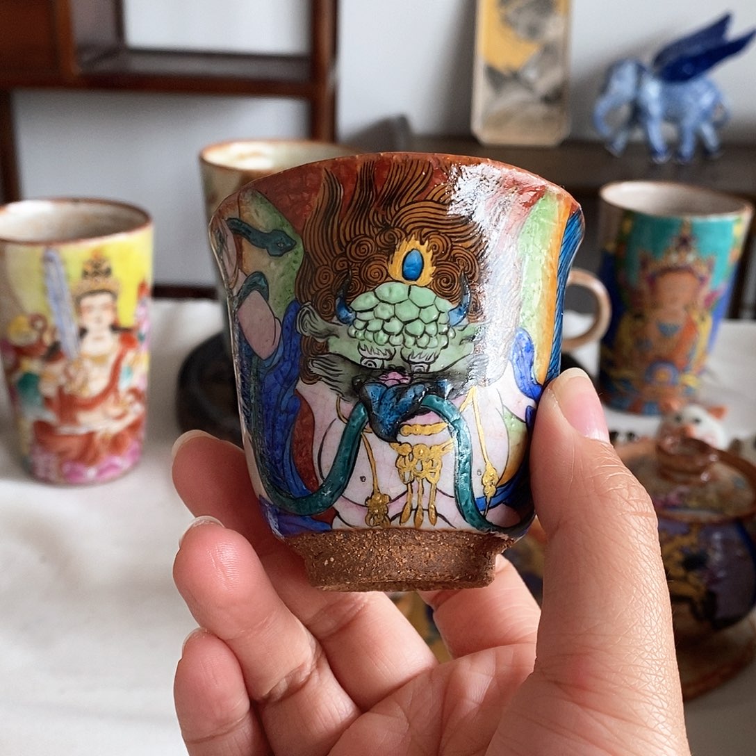 手工手绘大鹏鸟茶杯