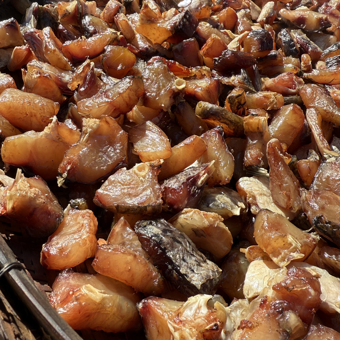 湖南特产平江烟熏腊鱼块尾鱼干嚼劲十足下酒菜500克