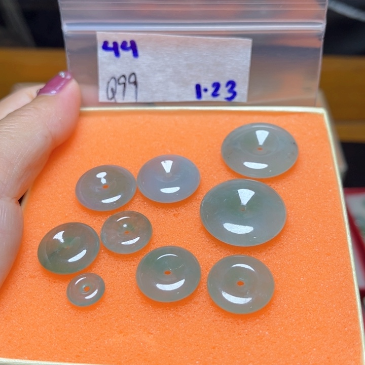 定制翡翠未镶嵌不