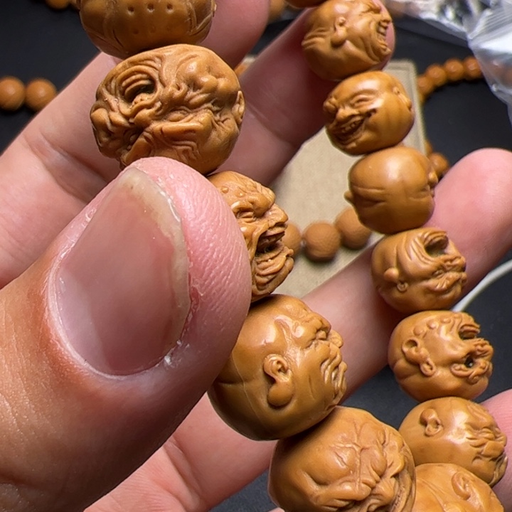 猴头核桃手串卡罗拉咯