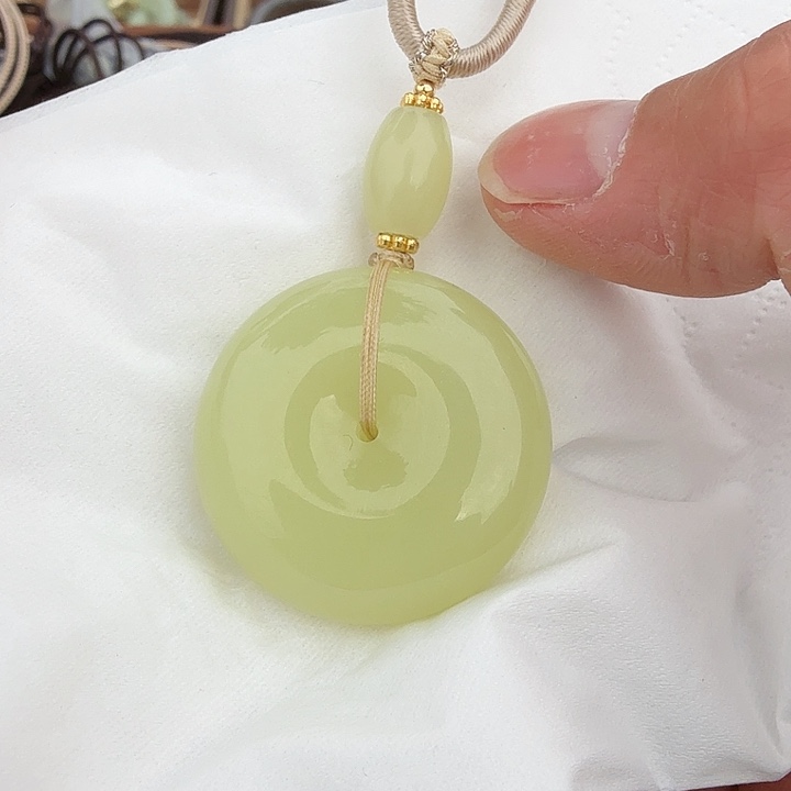 菁***菁和田玉（黄玉）未镶嵌颈饰