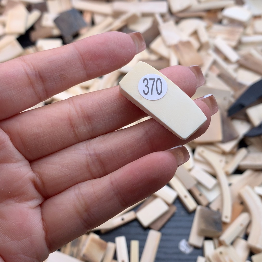 泥塑不打孔联系客服