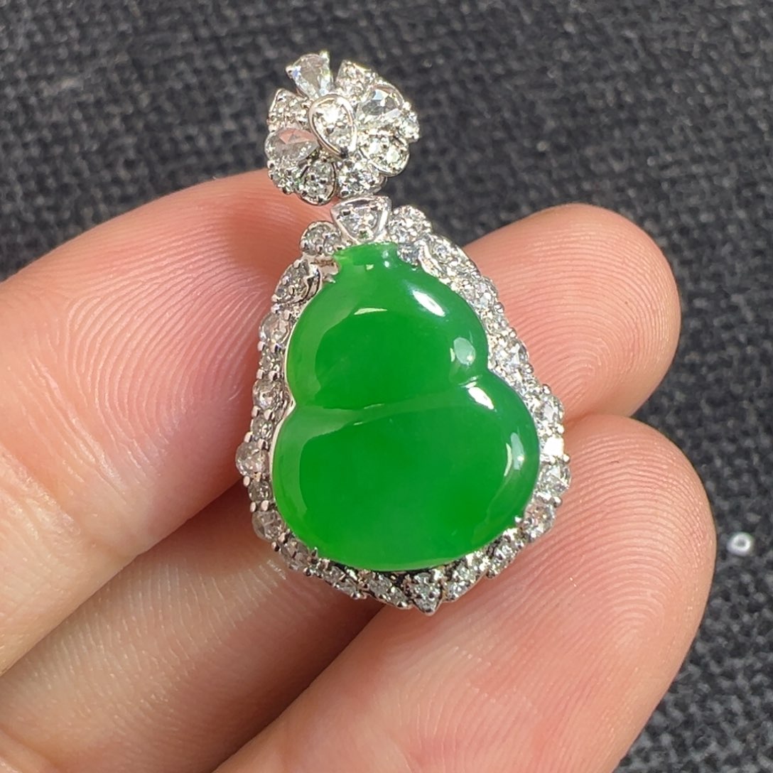 翡翠18K金镶嵌颈饰收货48小时鉴赏