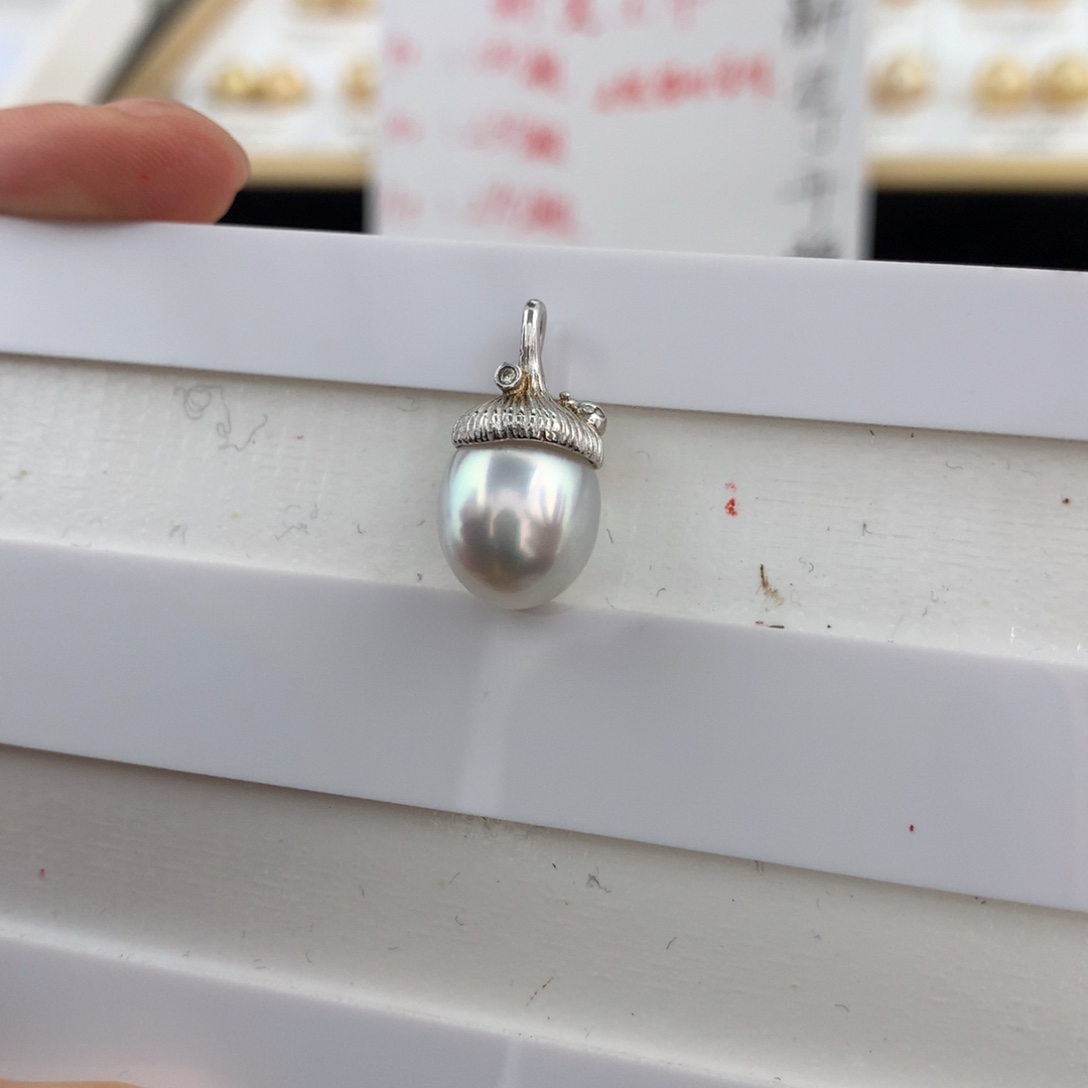 颈饰未镶嵌海水珍珠10.2mm银蓝