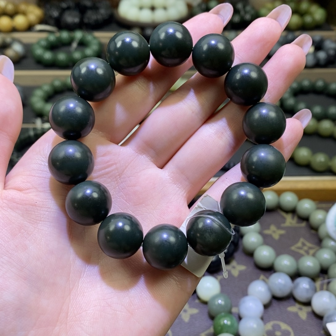 和田玉手串未镶嵌